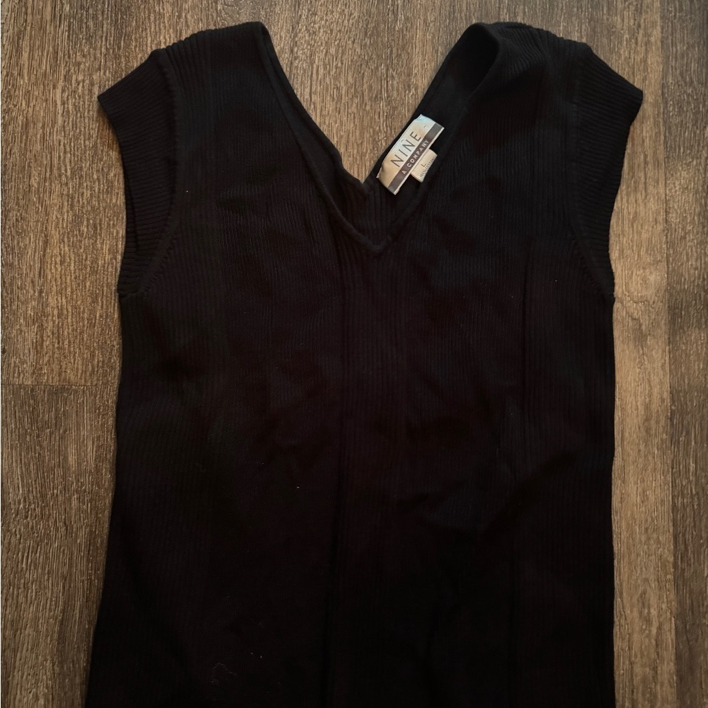 Nine & Co. 100% Cotton Black Sleeveless V-Neck Blouse Size Large